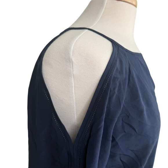 Trina Turk Womens Silk
Keyhole Cold Shoulder Bishop
Sleeve Blouse Navy Size S - Picture 4 of 9